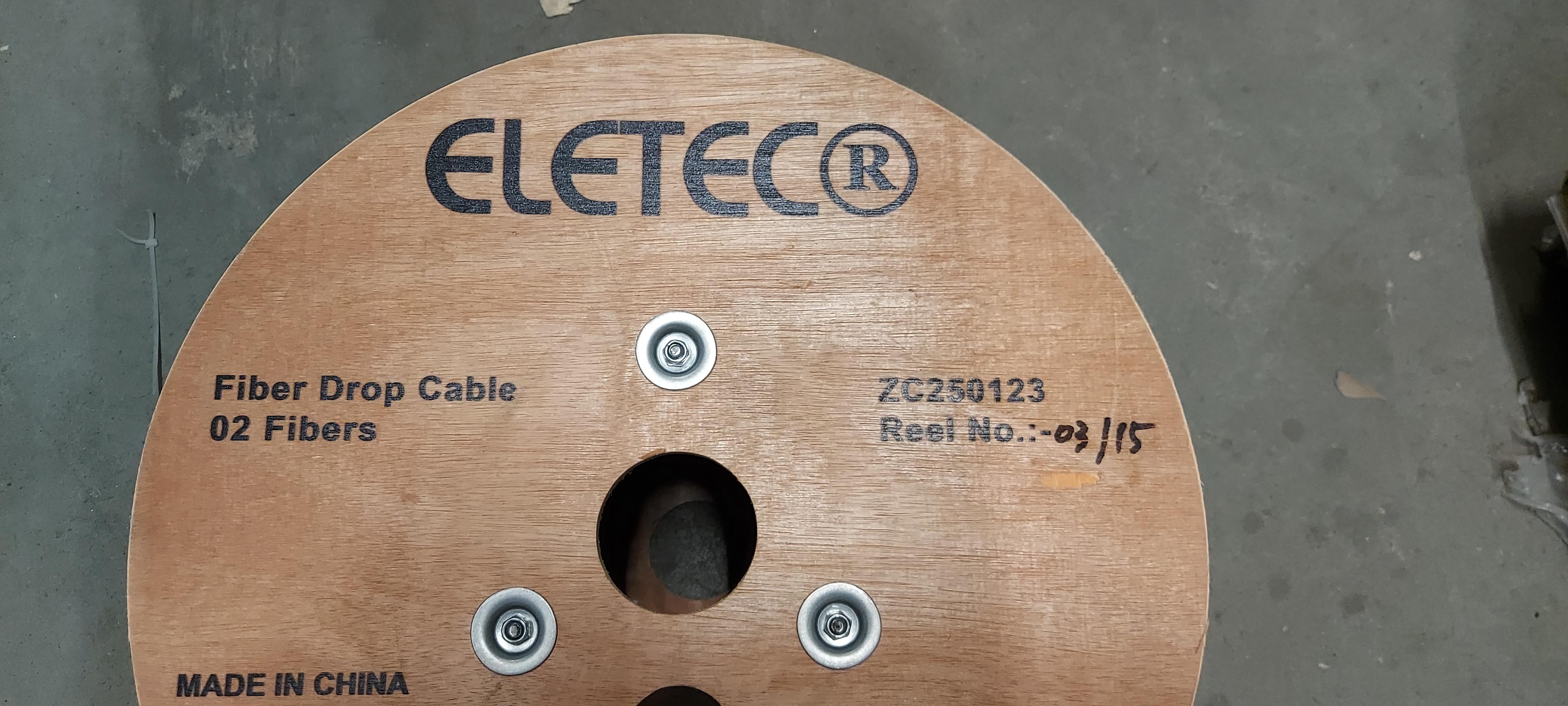 Кабель ВО CO-FTTHS2-4 (2 волокна, SМ — 9/125, G657.A1), для подвеса, диэлектрический FRP 0.5 и 1.2мм, LSZH, черный, 2000м, 09-145